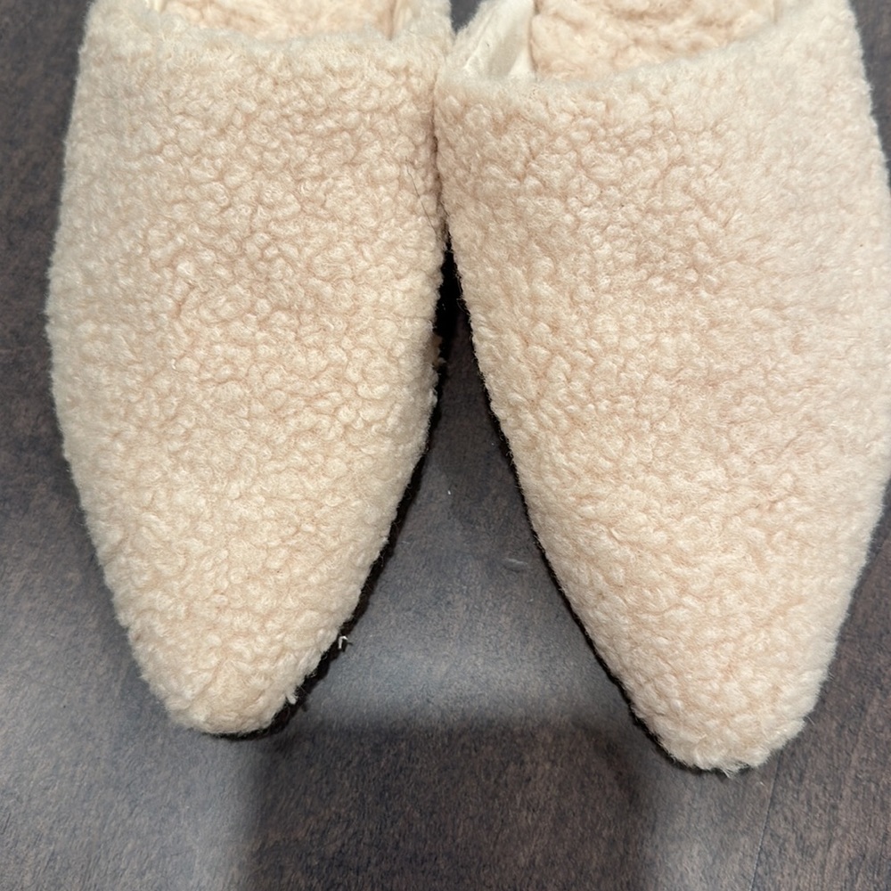 NWOT Birdies shearling/Sherpa pointy slides/mules size 7.5 - Picture 5 of 5